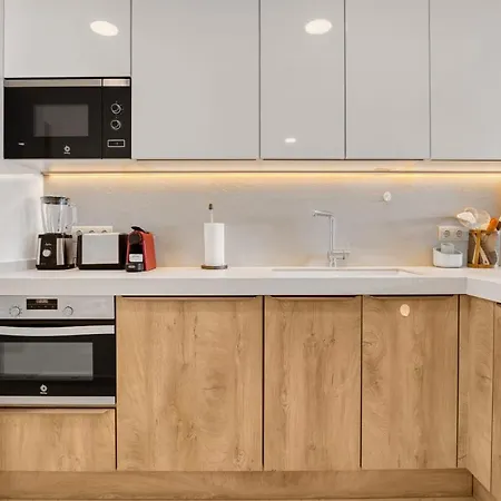 アパート Gadea 7-2 *