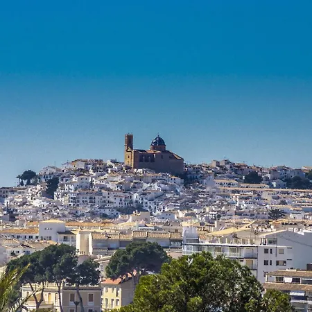 アパート Gadea 7-2 *