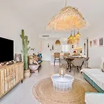 Gadea 7-2 Apartment *